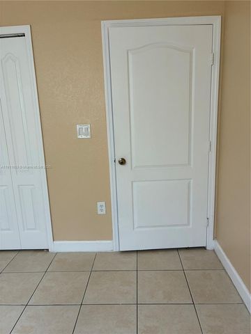 1536 SE 25th St 101, Homestead, FL 33035