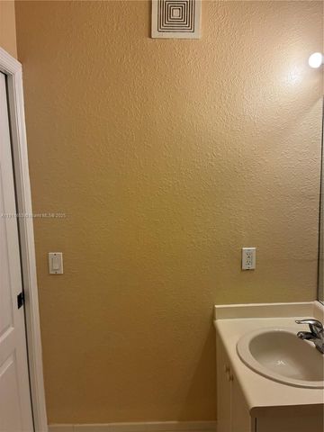 1536 SE 25th St 101, Homestead, FL 33035