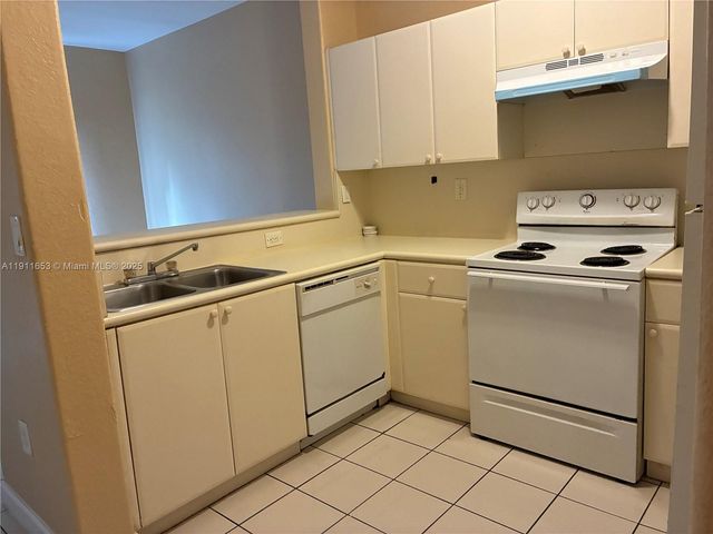 1536 SE 25th St 101, Homestead, FL 33035