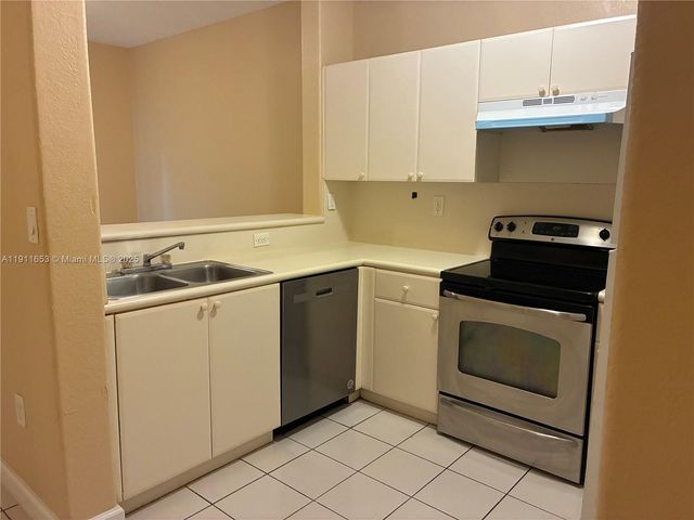 1536 SE 25th St 101, Homestead, FL 33035