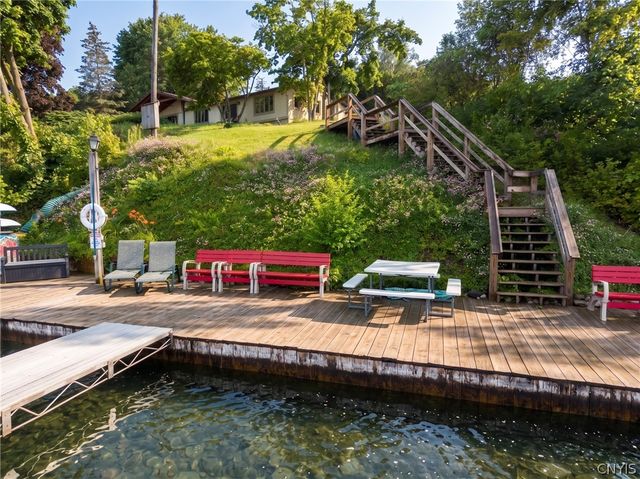 2119 Terrace Lane South, Skaneateles, NY 13152