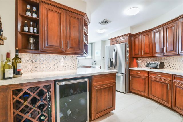 333 Sunset Drive 502, Fort Lauderdale, FL 33301
