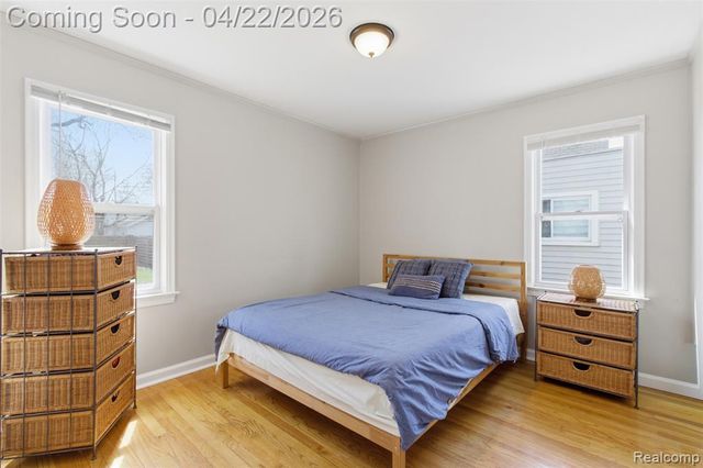 310 E Oakridge Street, Ferndale, MI 48220