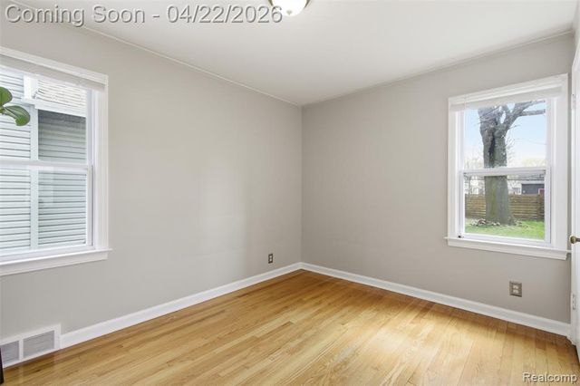 310 E Oakridge Street, Ferndale, MI 48220