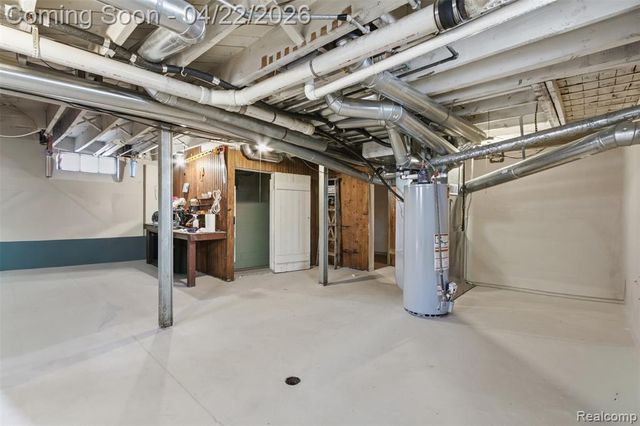 310 E Oakridge Street, Ferndale, MI 48220