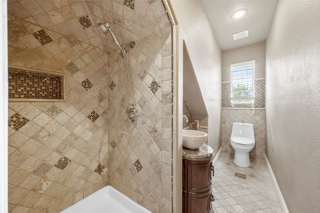 219 Mohundro Road, Ferris, TX 75125