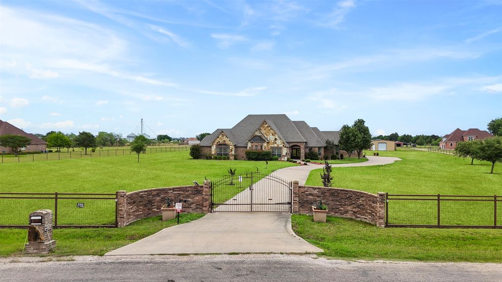 219 Mohundro Road, Ferris, TX 75125
