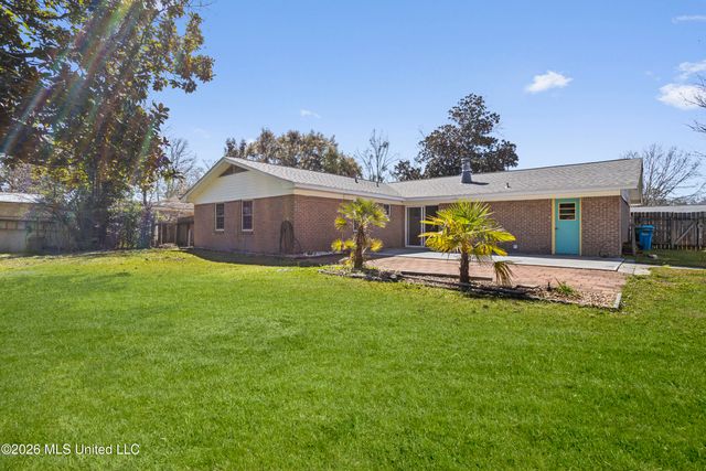 314 Jamaica Drive, Ocean Springs, MS 39564