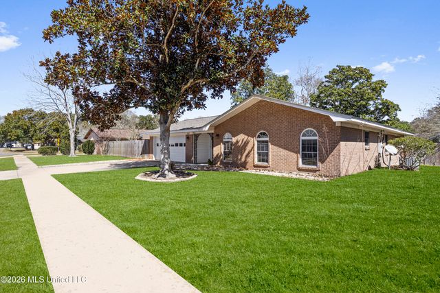 314 Jamaica Drive, Ocean Springs, MS 39564