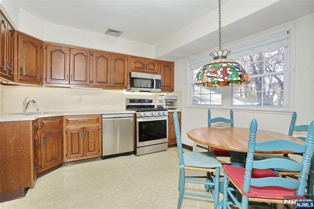 5 Linden, Emerson, NJ 07630