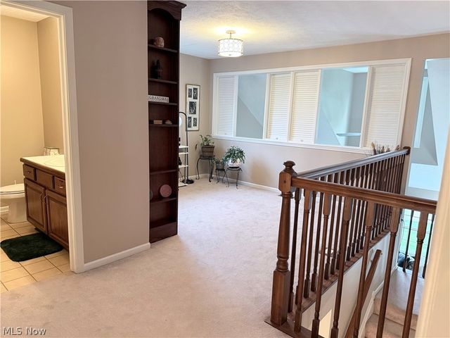 201 Steeplechase Drive 6, Willoughby Hills, OH 44092