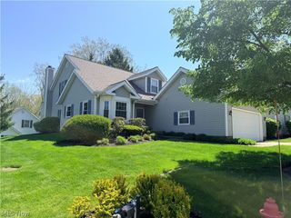 201 Steeplechase Drive 6, Willoughby Hills, OH 44092