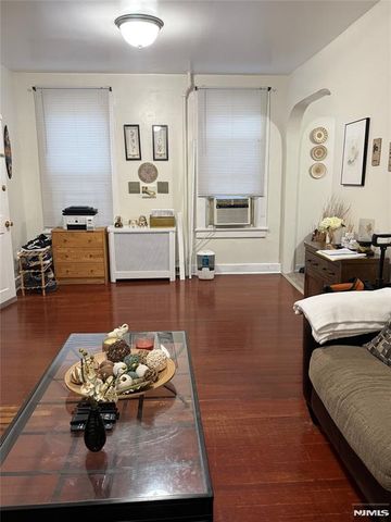 346 Jefferson Street, Orange, NJ 07050