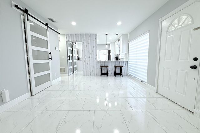 10301 FERNGLEN PLACE, Tampa, FL 33624
