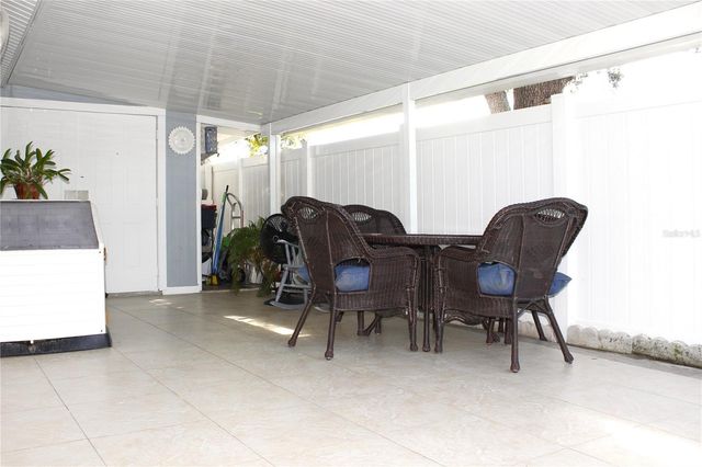 10301 FERNGLEN PLACE, Tampa, FL 33624