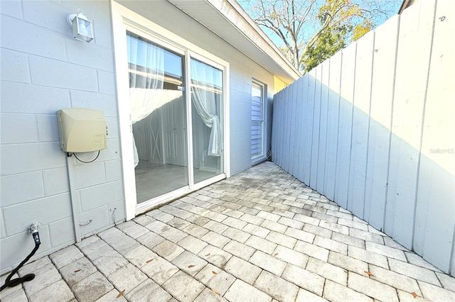10301 FERNGLEN PLACE, Tampa, FL 33624