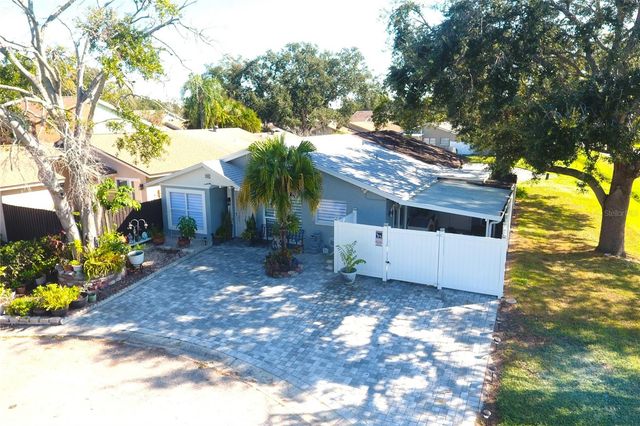 10301 FERNGLEN PLACE, Tampa, FL 33624