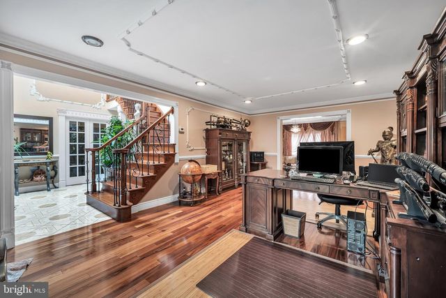 2002 PAR DR, Doylestown, PA 18901