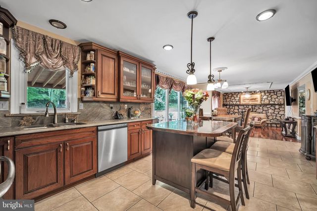 2002 PAR DR, Doylestown, PA 18901