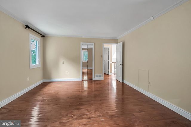 2002 PAR DR, Doylestown, PA 18901