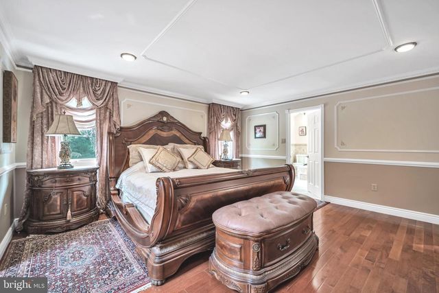 2002 PAR DR, Doylestown, PA 18901