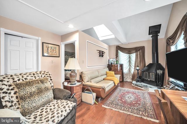 2002 PAR DR, Doylestown, PA 18901