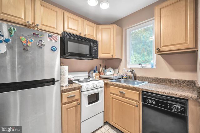 2002 PAR DR, Doylestown, PA 18901