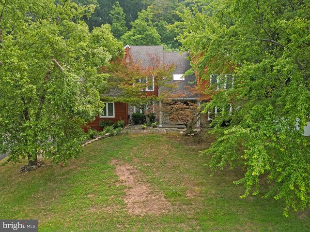 2002 PAR DR, Doylestown, PA 18901