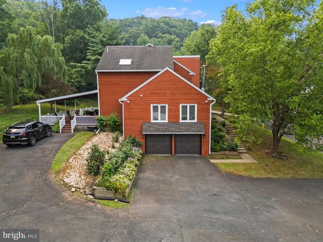 2002 PAR DR, Doylestown, PA 18901