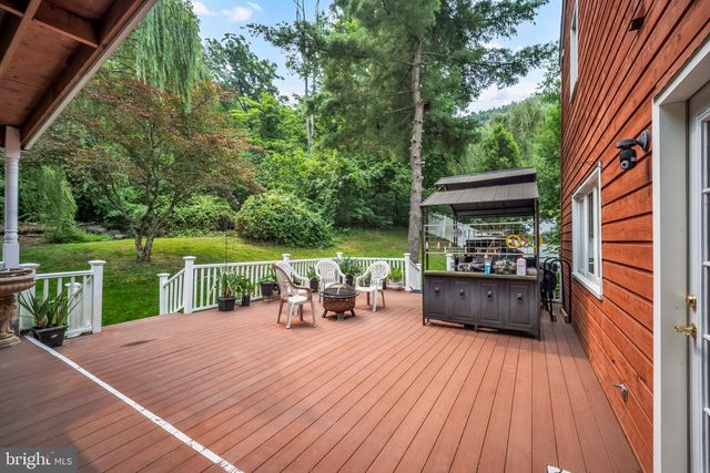 2002 PAR DR, Doylestown, PA 18901