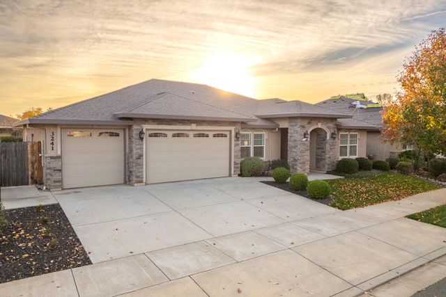 3241 Lemurian Road, Redding, CA 96002