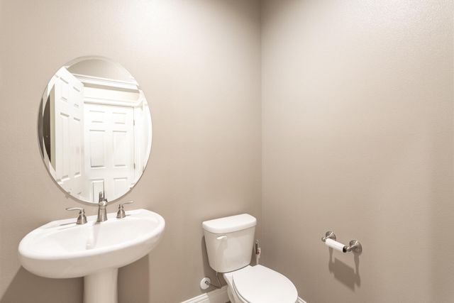 3241 Lemurian Road, Redding, CA 96002