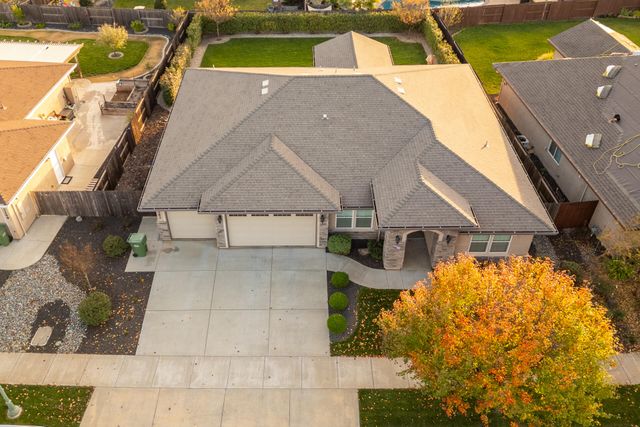 3241 Lemurian Road, Redding, CA 96002