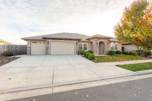 3241 Lemurian Road, Redding, CA 96002