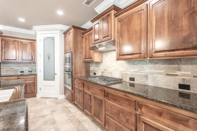 3241 Lemurian Road, Redding, CA 96002