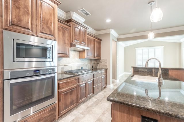 3241 Lemurian Road, Redding, CA 96002