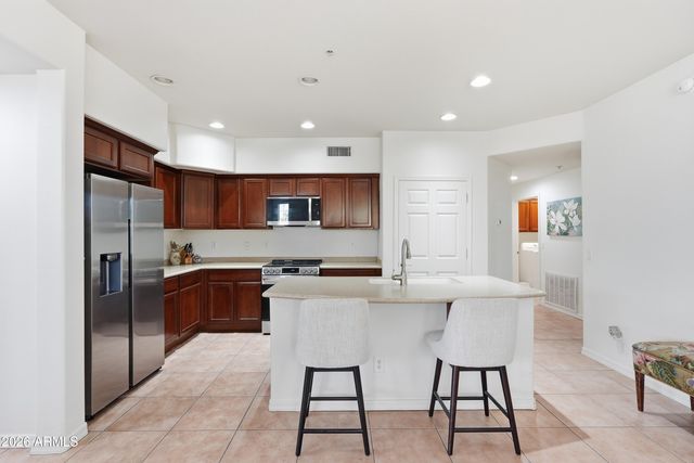 2140 W TALLGRASS Trail 107, Phoenix, AZ 85085