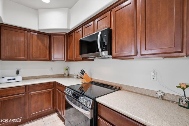 2140 W TALLGRASS Trail 107, Phoenix, AZ 85085