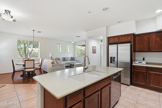 2140 W TALLGRASS Trail 107, Phoenix, AZ 85085
