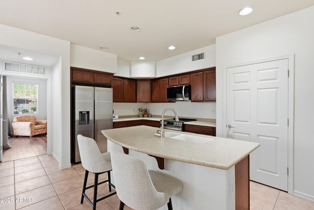 2140 W TALLGRASS Trail 107, Phoenix, AZ 85085