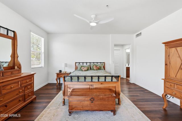 2140 W TALLGRASS Trail 107, Phoenix, AZ 85085