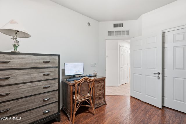 2140 W TALLGRASS Trail 107, Phoenix, AZ 85085