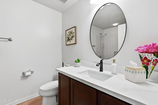 2140 W TALLGRASS Trail 107, Phoenix, AZ 85085