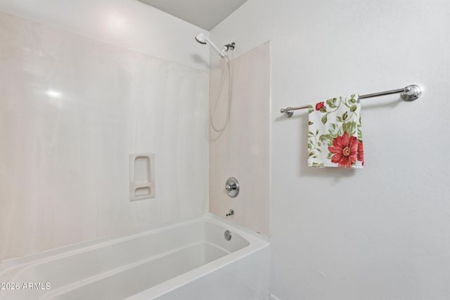2140 W TALLGRASS Trail 107, Phoenix, AZ 85085