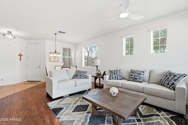 2140 W TALLGRASS Trail 107, Phoenix, AZ 85085