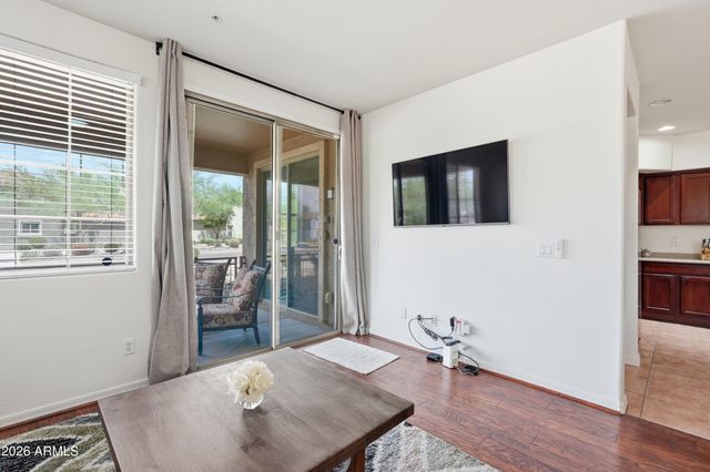 2140 W TALLGRASS Trail 107, Phoenix, AZ 85085