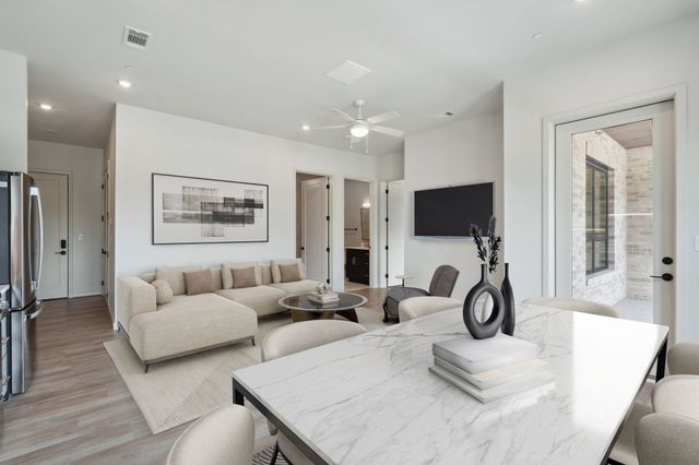 1014 16th Ave S Unit 107, Nashville, TN 37212