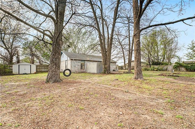 182 N Hunter Street, Farmington, AR 72730