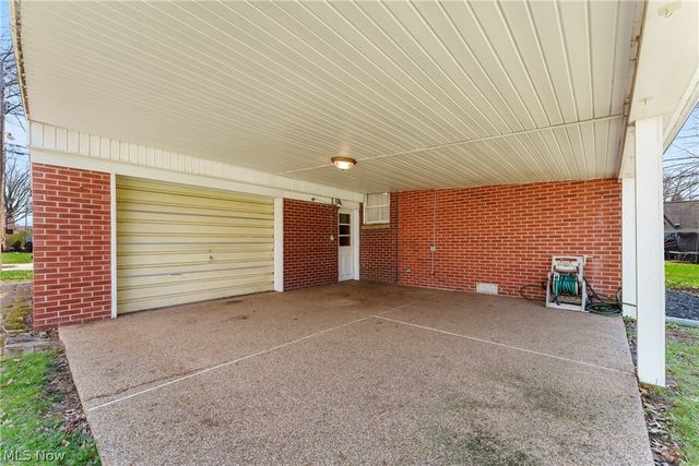 455 Royer Avenue NW, North Canton, OH 44720