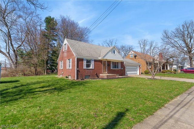 455 Royer Avenue NW, North Canton, OH 44720